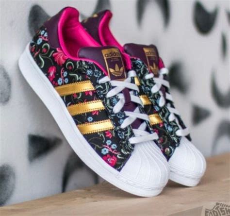 adidas superstar 2 damen blumen|Adidas Superstar shoes.